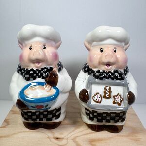 Pig Salt And Pepper Vintage Baking Chef Shakers 4"